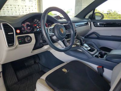 2022 Porsche Cayenne — photo 16 view