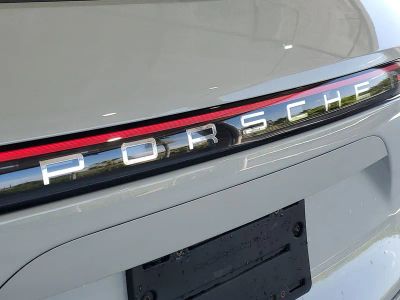 2022 Porsche Cayenne — detail view