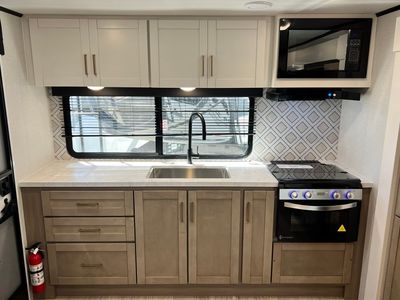 2026 Jayco NORTH TRAIL - Photo 3