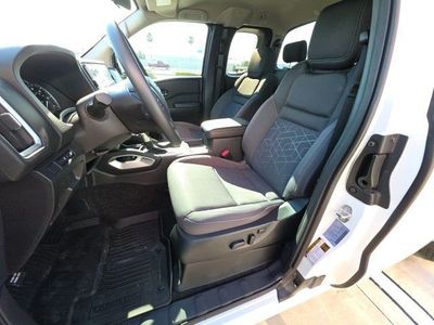 2025 Nissan Frontier - Photo 13