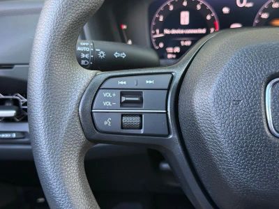 2025 Honda Accord SE - Photo 27