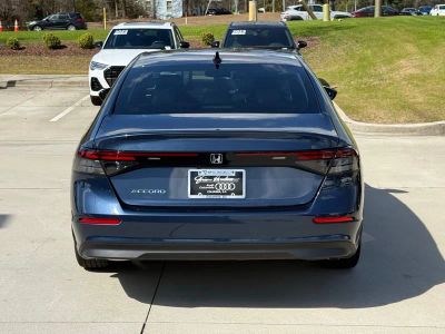 2025 Honda Accord SE - Photo 12