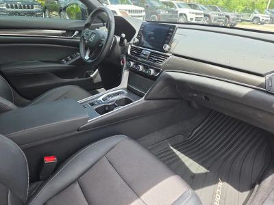 2022 Honda Accord Hybrid — photo 9 view