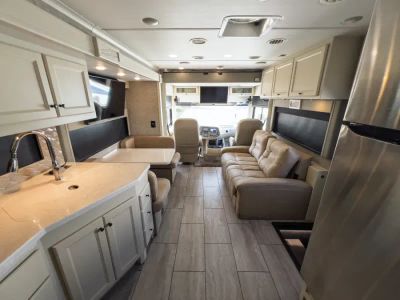 2025 Tiffin ALLEGRO — interior view