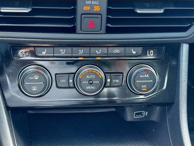 2019 Volkswagen Jetta — photo 32 view
