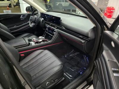 2025 Genesis GV80 — photo 31 view