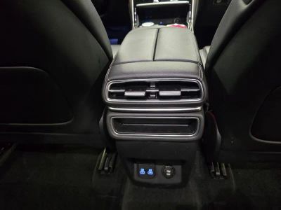 2025 Genesis GV80 — photo 33 view