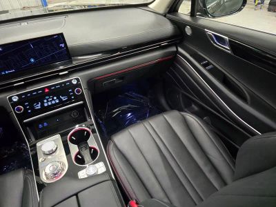 2025 Genesis GV80 — photo 37 view