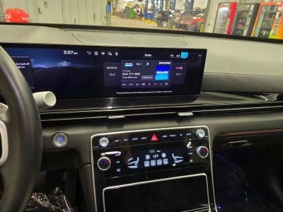 2025 Genesis GV80 — photo 22 view
