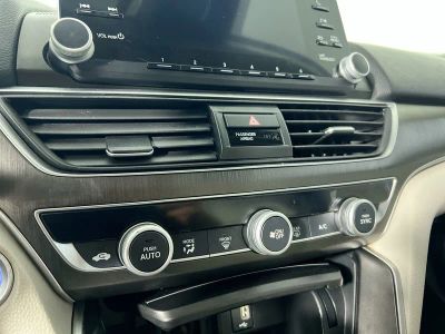 2018 Honda Accord Sedan — photo 24 view