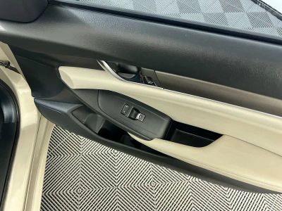 2018 Honda Accord Sedan — photo 29 view