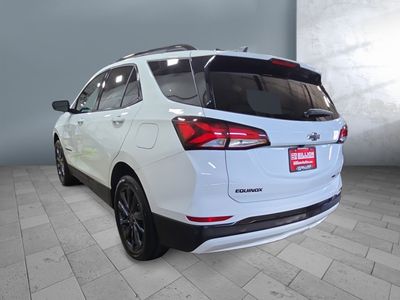 2024 Chevrolet Equinox - Photo 2