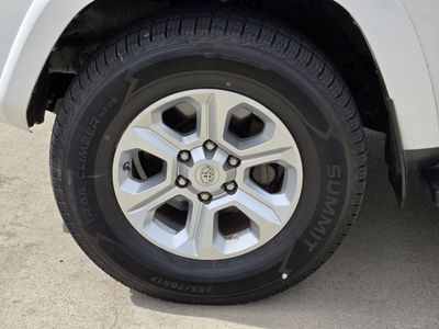 2021 Toyota 4Runner - Photo 7