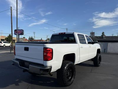 2018 Chevrolet Silverado 1500 — rear three-quarter view