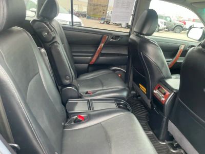 2012 Toyota Highlander — photo 18 view