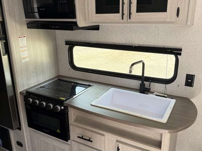 2026 Keystone Rv Zinger 252BH - Photo 12