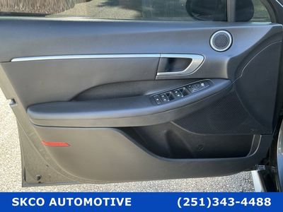 2022 Hyundai Sonata - Photo 2