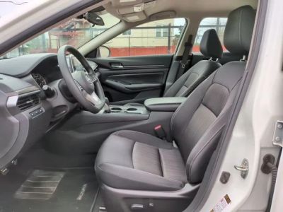 2025 Nissan Altima - Photo 13