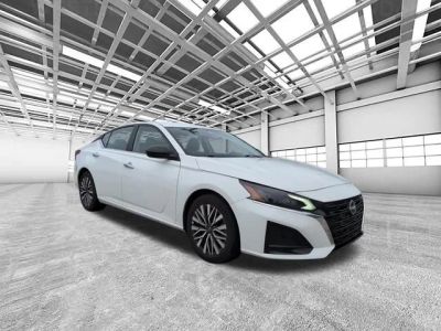 2025 Nissan Altima - Photo 1