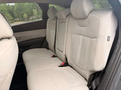 2025 Hyundai Tucson — photo 17 view
