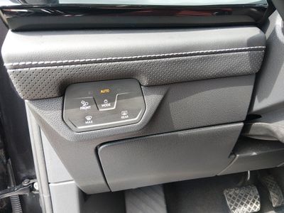2025 Volkswagen Atlas — photo 21 view