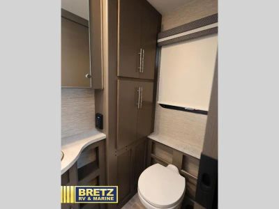 2023 Thor Motor Coach Axis - Photo 16