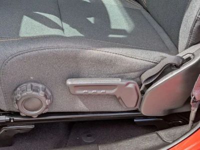 2025 Jeep Wrangler - Photo 13
