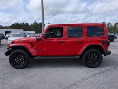 2025 Jeep Wrangler - Photo 2