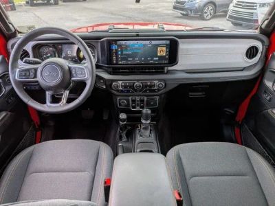 2025 Jeep Wrangler - Photo 21