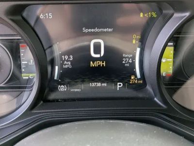 2025 Jeep Wrangler - Photo 27