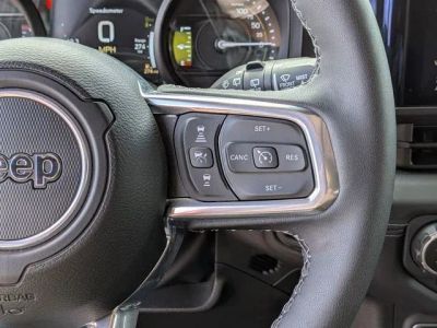 2025 Jeep Wrangler - Photo 16