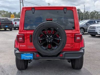 2025 Jeep Wrangler - Photo 4