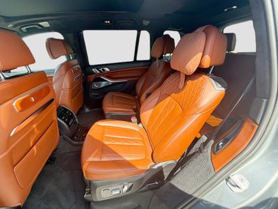 2023 BMW X7 - Photo 23