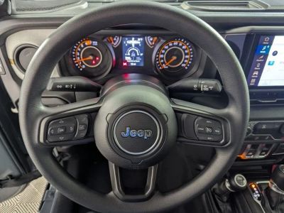 2026 Jeep Wrangler — photo 14 view