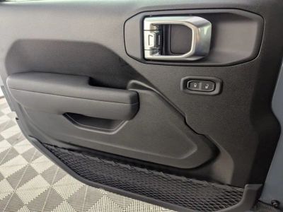 2026 Jeep Wrangler — photo 24 view
