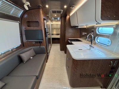 2025 Airstream Globetrotter - Photo 4