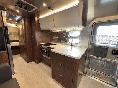 2025 Airstream Globetrotter - Photo 11