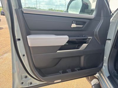 2026 Toyota Tundra — photo 7 view