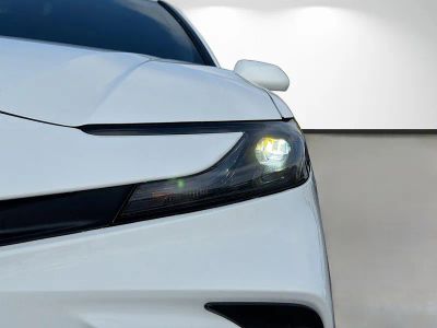 2025 Toyota Camry — photo 9 view