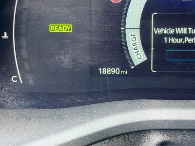 2025 Toyota Camry — photo 40 view