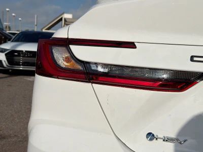 2025 Toyota Camry — photo 10 view