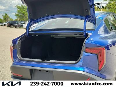 2025 Kia K4 — photo 14 view