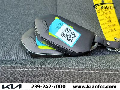 2025 Kia K4 — photo 29 view
