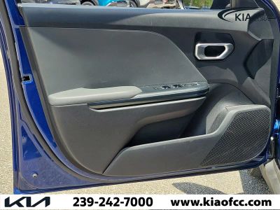 2025 Kia K4 — photo 18 view