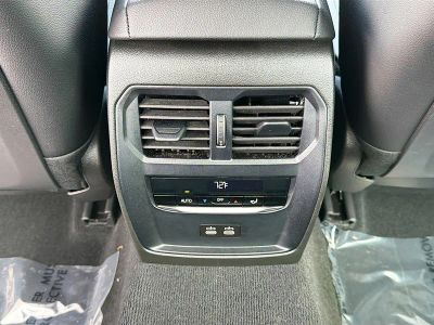 2025 BMW 3 Series — photo 20 view