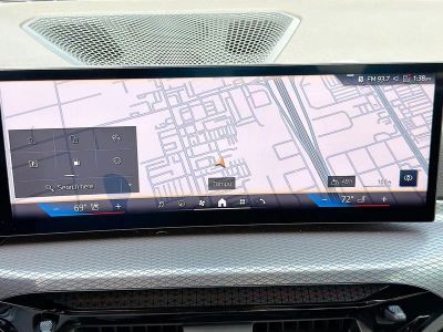 2025 BMW 3 Series — photo 32 view