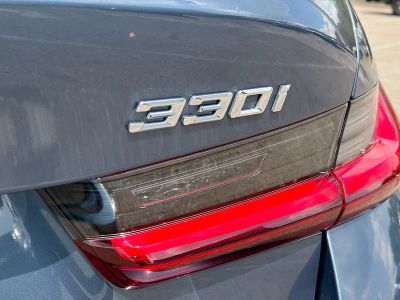 2025 BMW 3 Series — photo 11 view