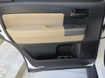 2012 Toyota Sequoia - Photo 38