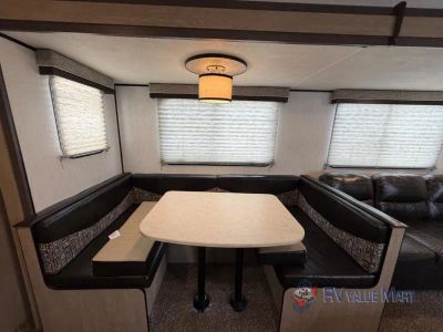 2021 Heartland Prowler — photo 11 view