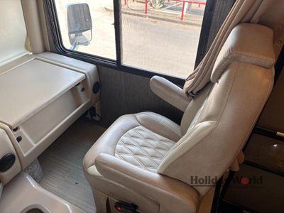 2021 Thor Motor Coach Challenger - Photo 8
